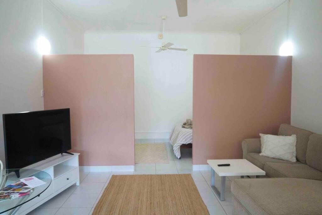 Lovely One Bed Room Apartment Right In The City Ντάρβιν Εξωτερικό φωτογραφία